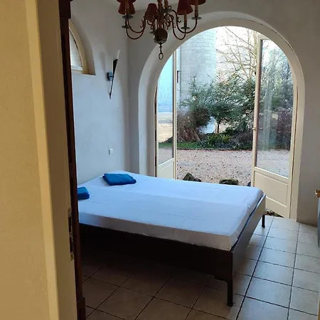 Nyaraló Charming Castle In Serri Res En Chautagn With Pool