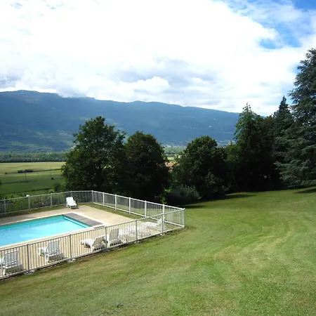 Nyaraló Charming Castle In Serri Res En Chautagn With Pool *